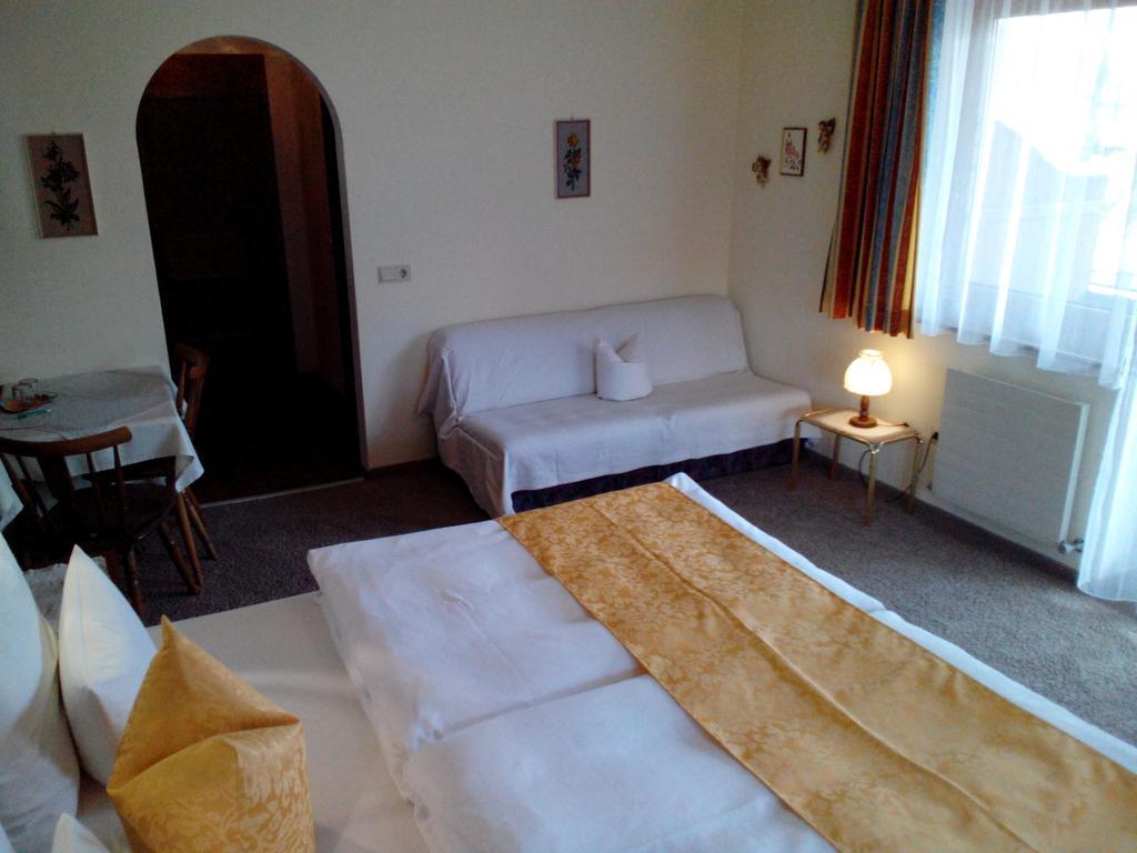 פוגן Gaestehaus Burgi מראה חיצוני תמונה